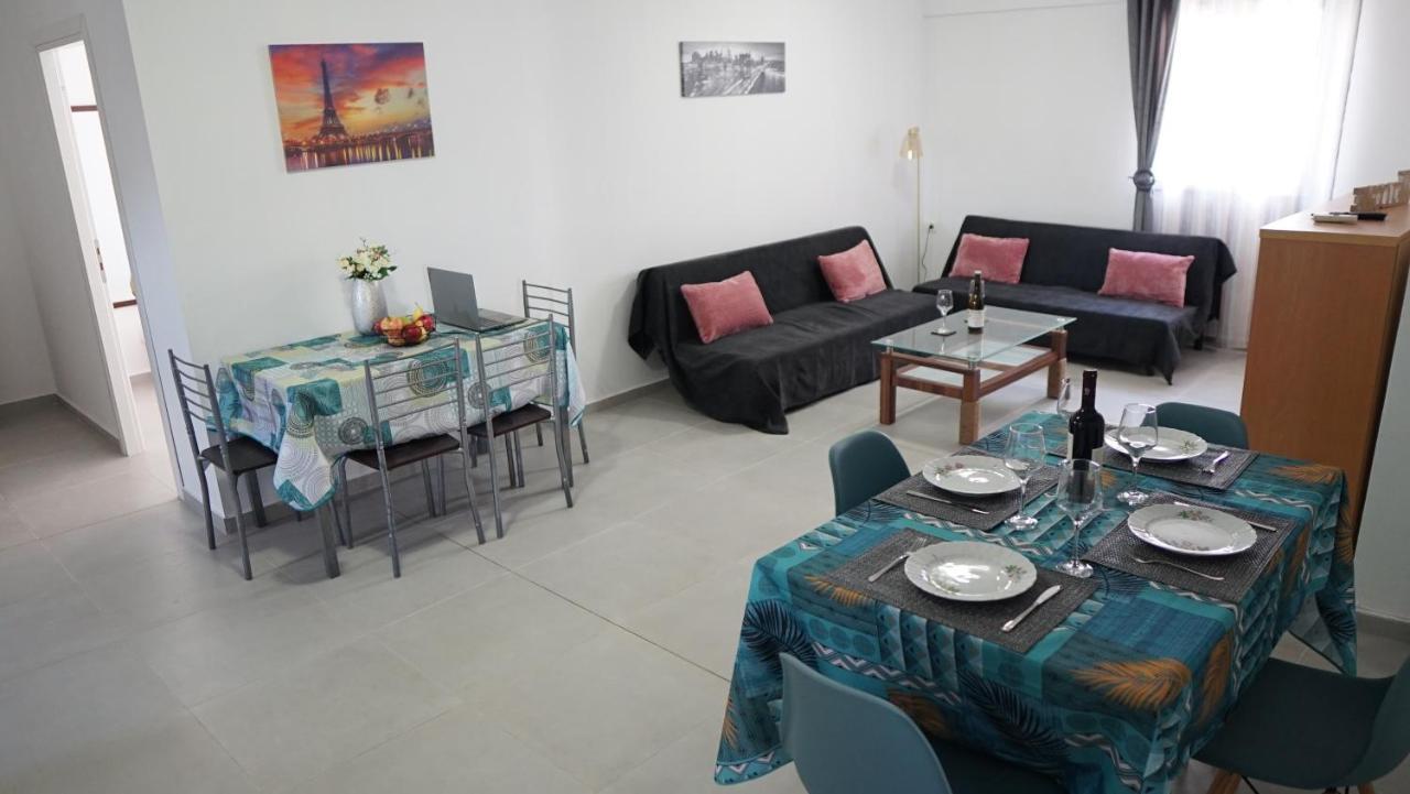 Nikolas Family Apartments Moirai Luaran gambar