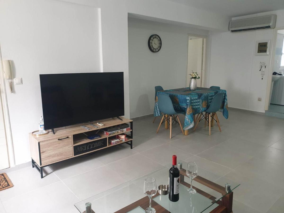 Nikolas Family Apartments Moirai Luaran gambar